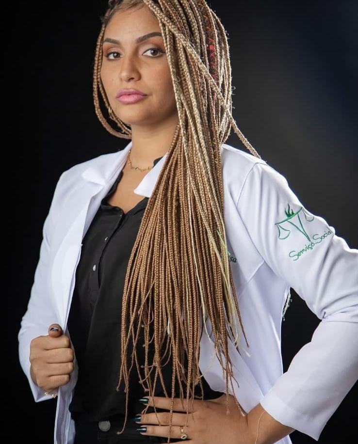 Tainá, assistente social responsável pelo atendimento MultiCuidar